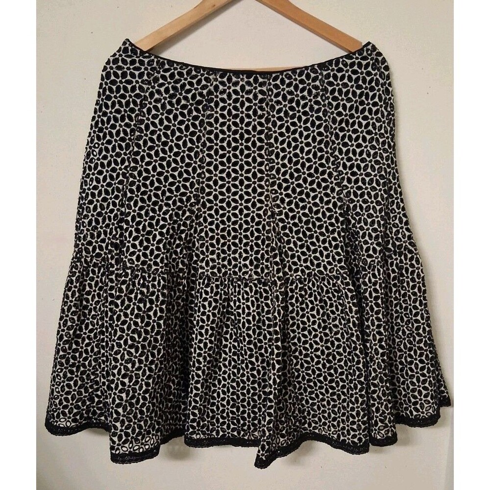 Women's Eyelet Midi Skirt Size 8 Black and White Classic Festive Party Cocktail